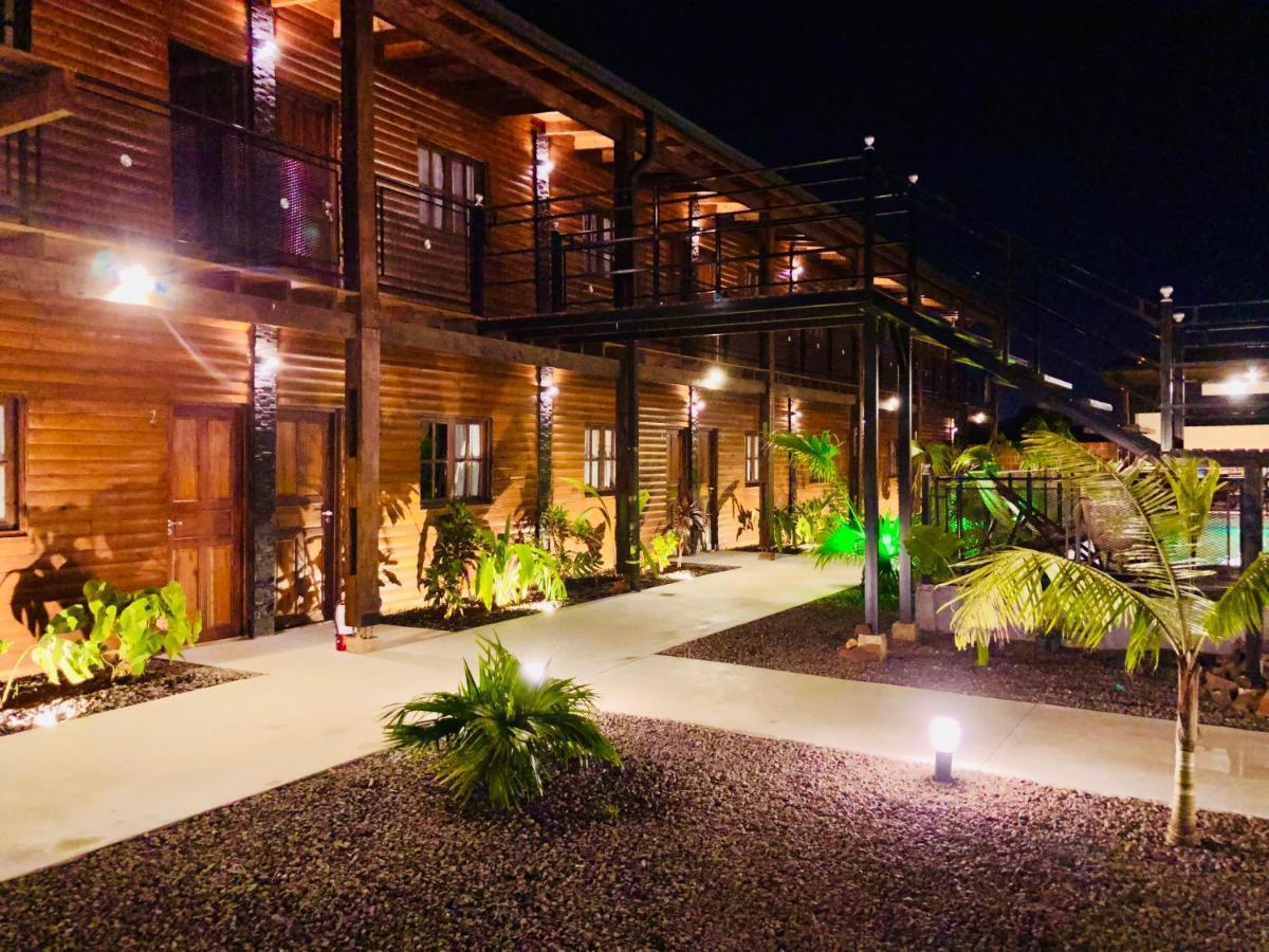 Hotel Alma Pura Puerto Iguazu Exterior photo