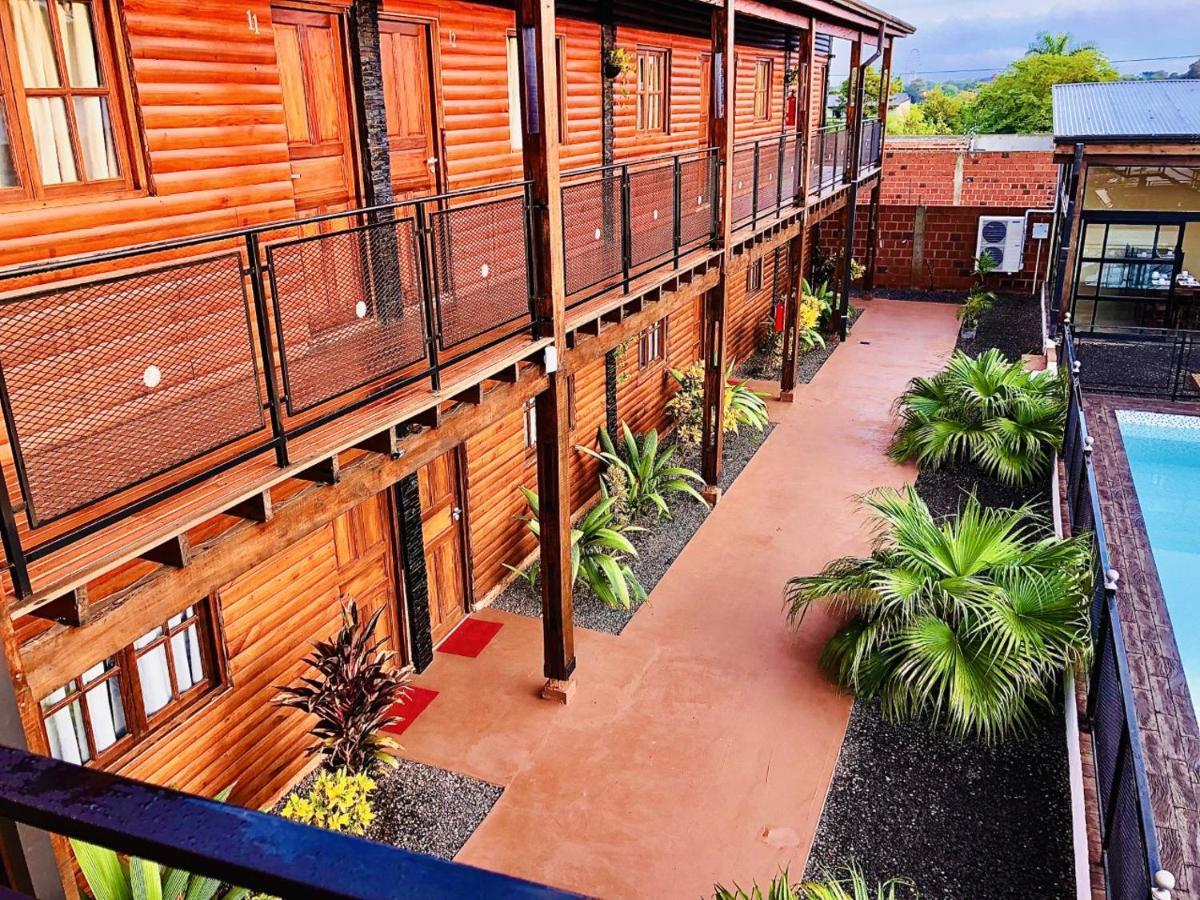 Hotel Alma Pura Puerto Iguazu Exterior photo