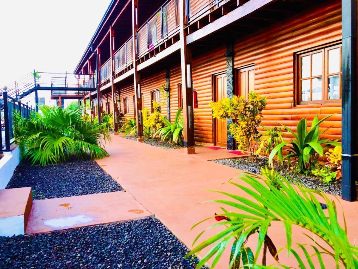 Hotel Alma Pura Puerto Iguazu Exterior photo