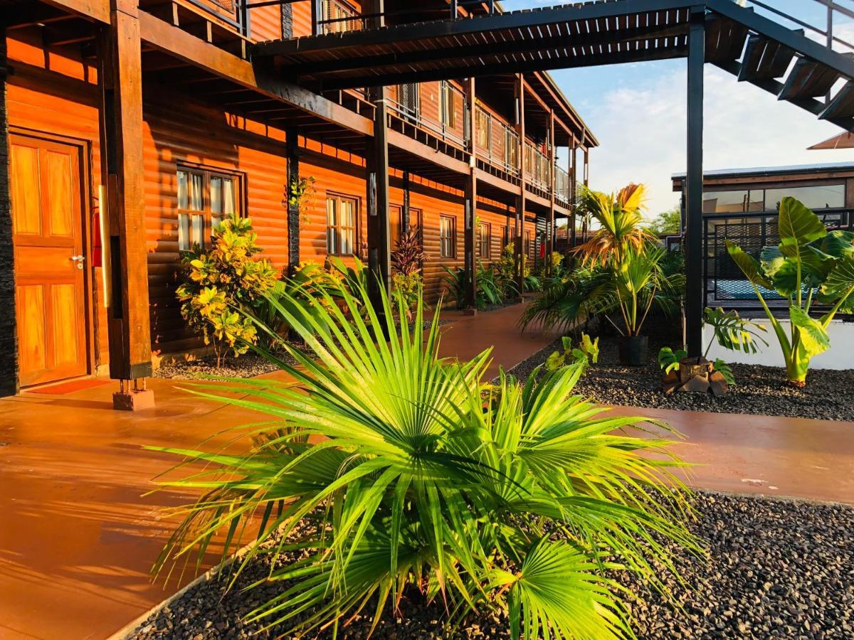 Hotel Alma Pura Puerto Iguazu Exterior photo