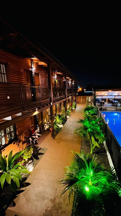 Hotel Alma Pura Puerto Iguazu Exterior photo